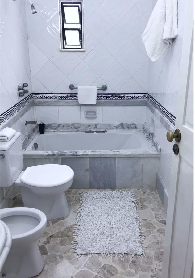 Casa Grecia Pousada Бомбиньяс Экстерьер фото