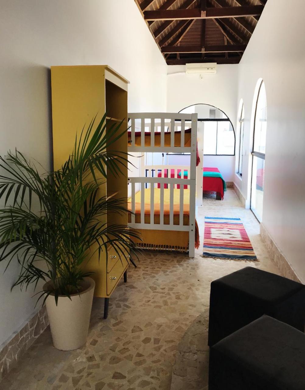 Casa Grecia Pousada Бомбиньяс Экстерьер фото