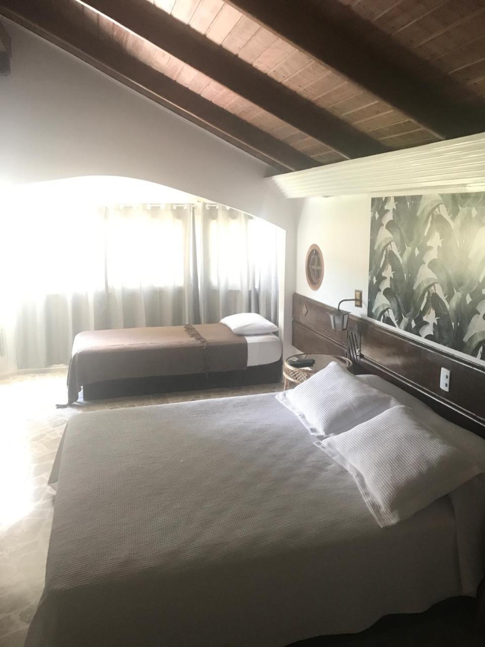 Casa Grecia Pousada Бомбиньяс Экстерьер фото