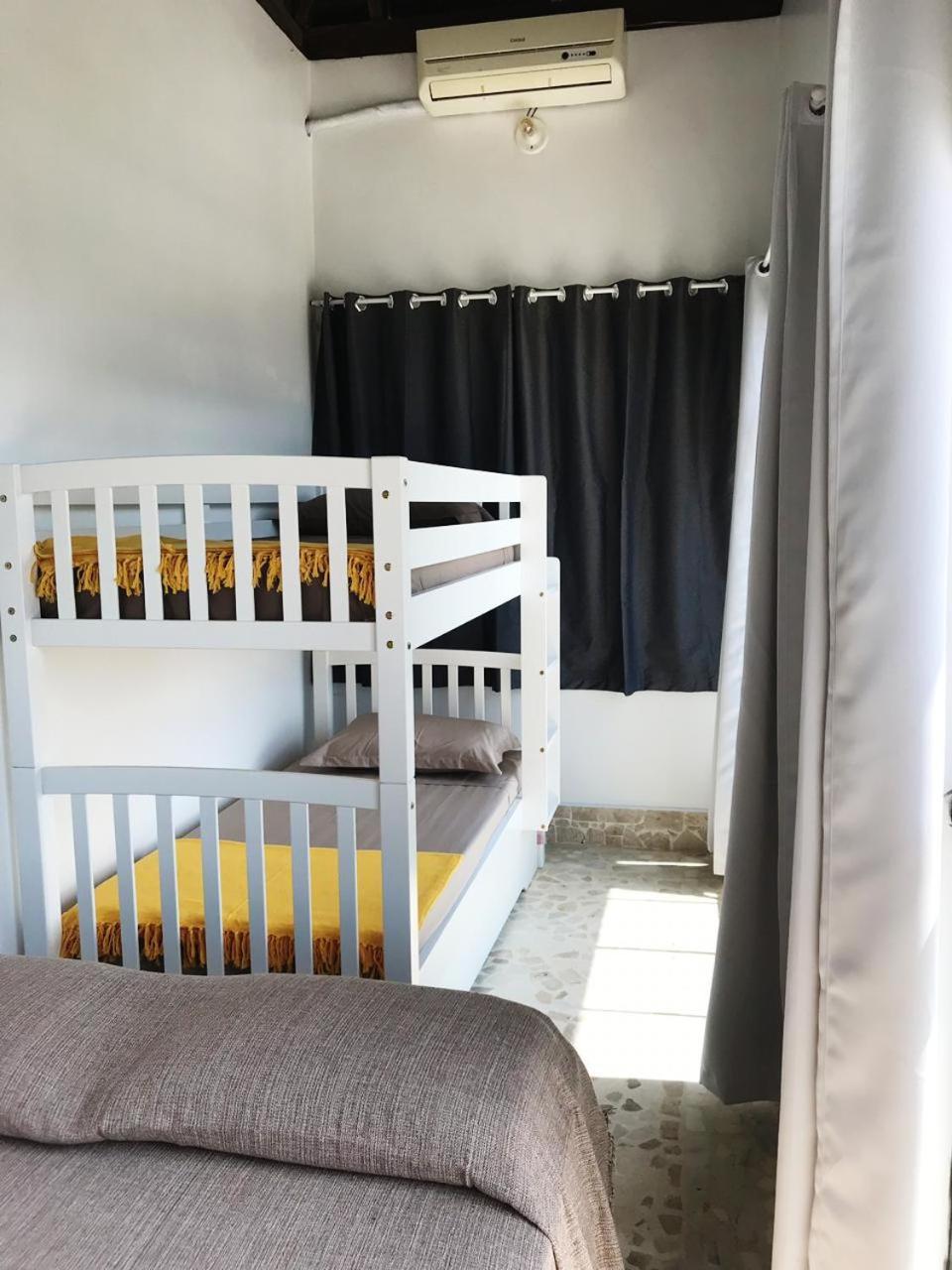Casa Grecia Pousada Бомбиньяс Экстерьер фото